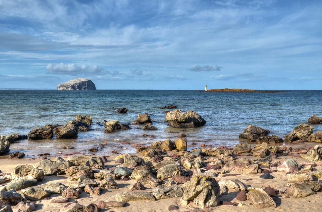 Cosy 2-Bdr Apartment & 15 Minutes To Edinburgh By Train & Free Parking Prestonpans Exterior photo